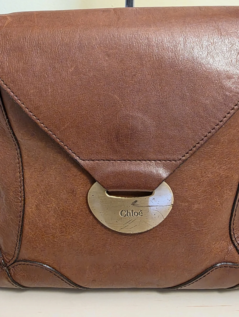 Chloe | Brown Leather Crossbody Bag - Picture 3 of 16
